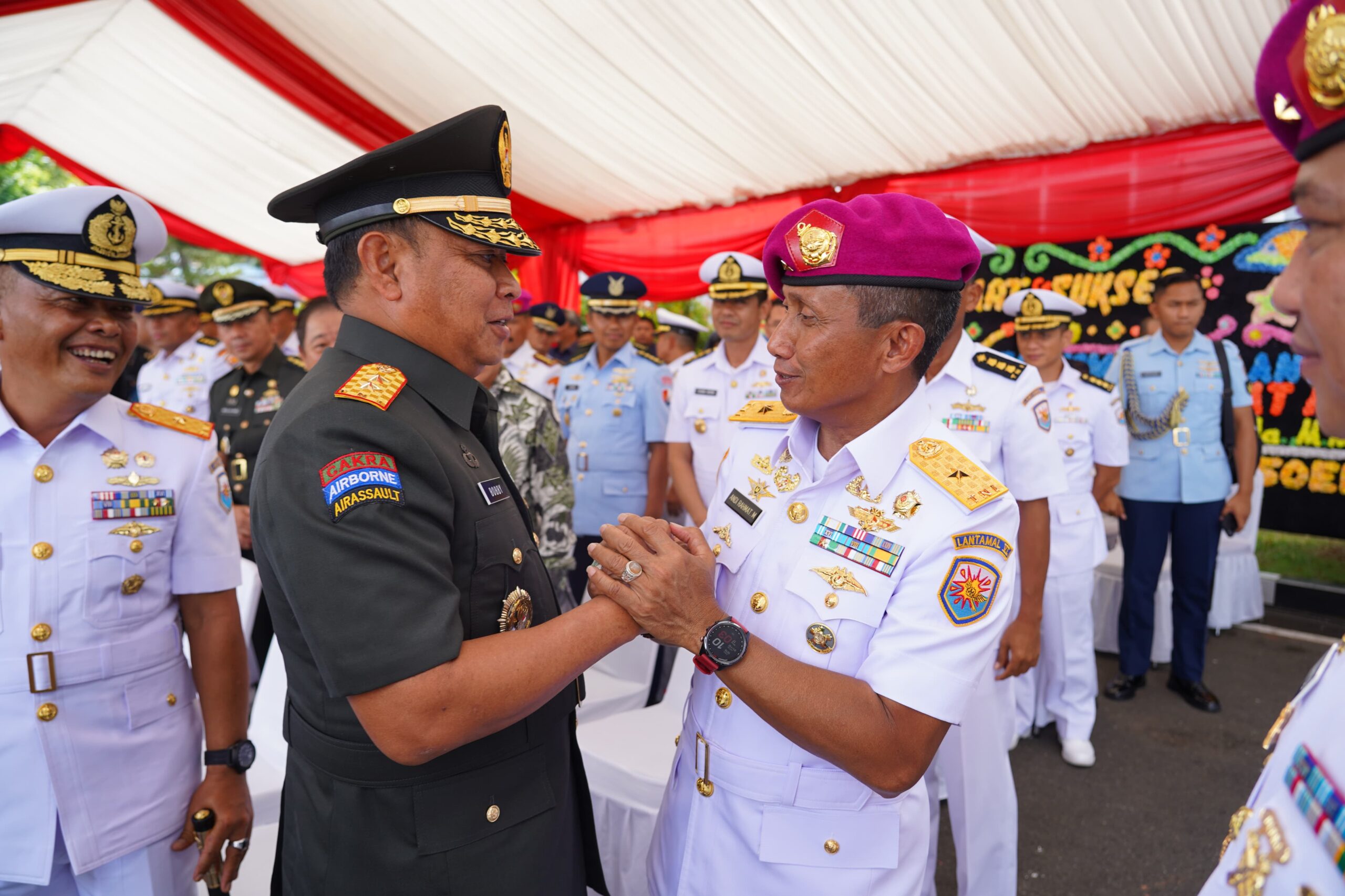 Pangdam XIV/Hsn Menghadiri Acara Sertijab Danlantamal VI Makassar