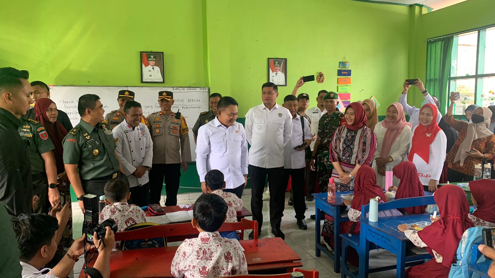 Kasdam XIV/Hsn Dampingi Kunker Penasihat Khusus Presiden Bidang Pertahanan di Gowa