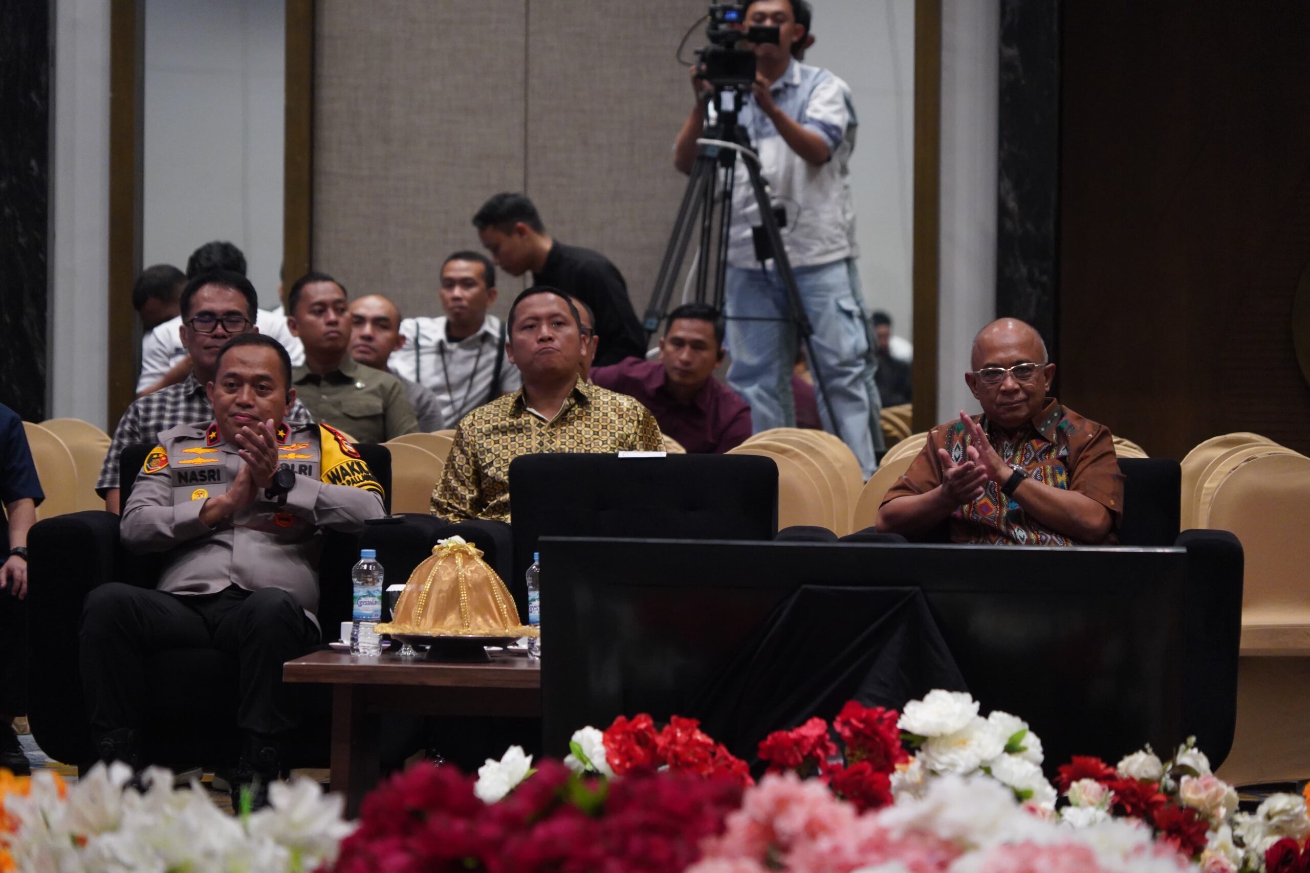 Pamen Ahli Bidang Sishanneg Poksahli Pangdam XIV/Hsn Hadiri Rapat Pleno Terbuka Penetapan Pasangan Cagub dan Cawagub Terpilih Provinsi Sulsel tahun 2024