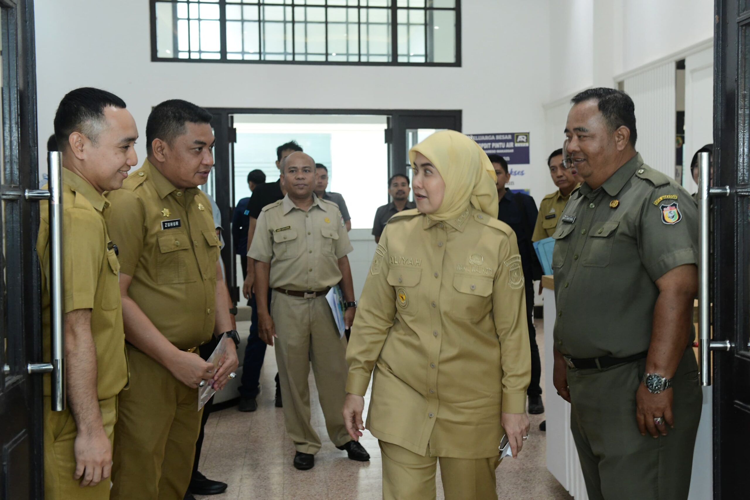 Hari Pertama Berkantor, Wakil Wali Kota Makassar Aliyah Mustika Ilham Kunjungi Ruang Kerja dan Sapa Jajaran Pemkot