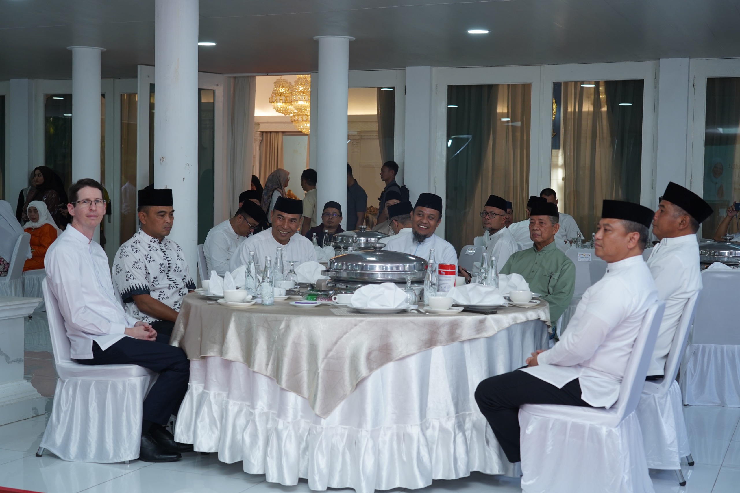 Pangdam XIV/Hsn Hadiri Buka Puasa dan Silaturahmi Bersama Gubernur dan Wagub Sulsel