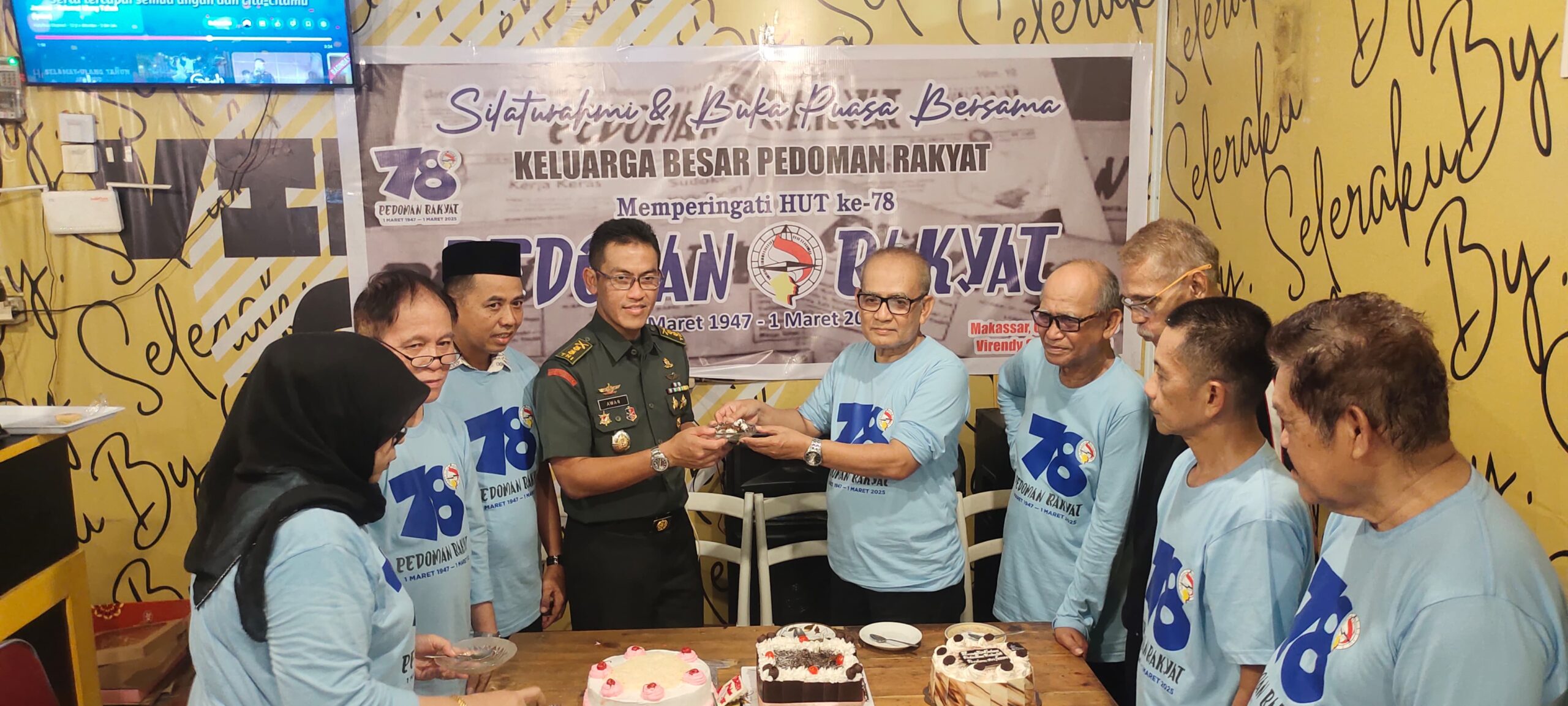 Kapendam XIV/Hsn Hadiri Silaturahmi dan Buka Puasa Bersama Dalam Rangka HUT-78 Pedoman Rakyat