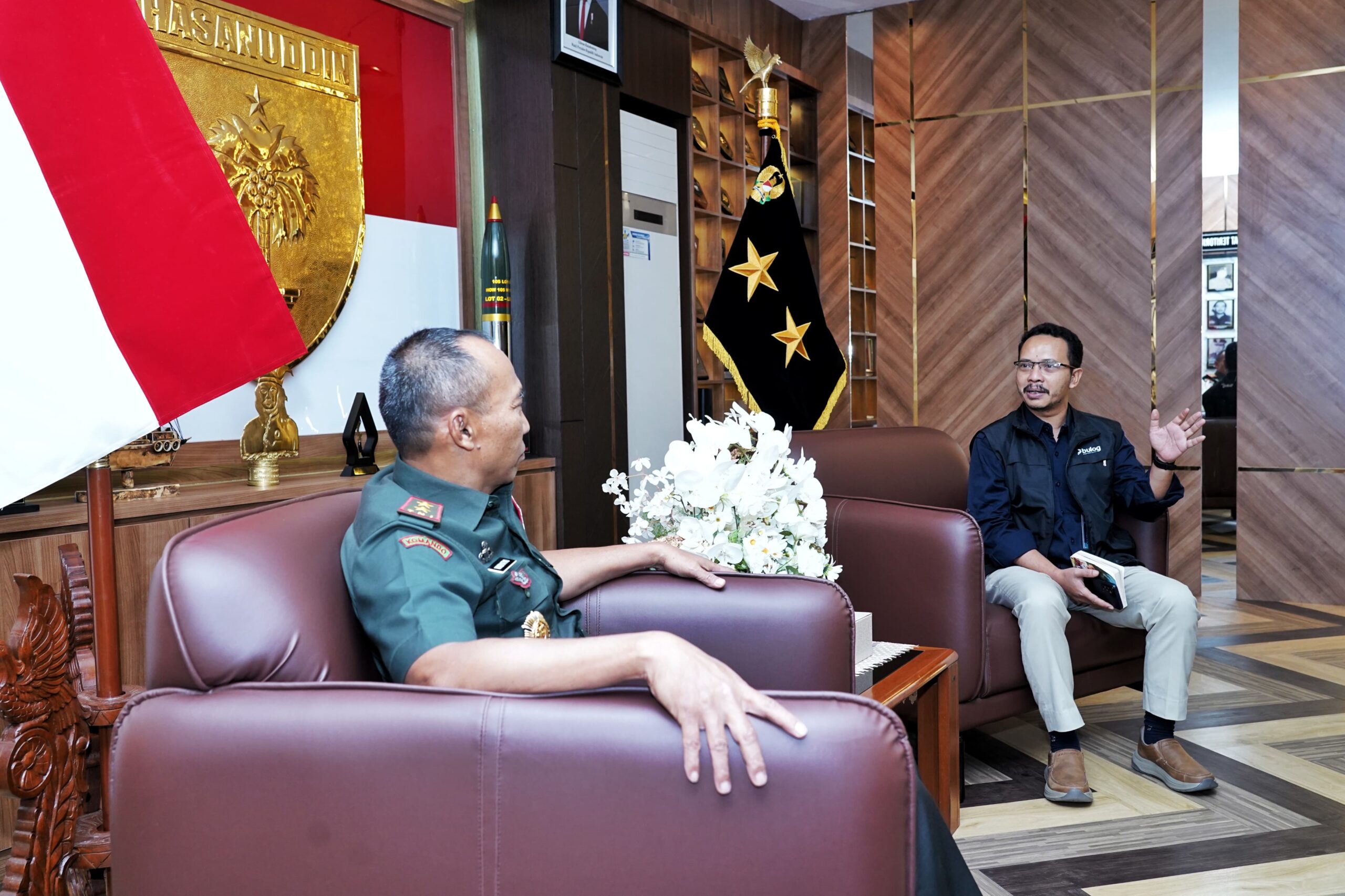 Pangdam XIV/Hasanuddin Terima Kunjungan Pimpinan Bulog Sulselbar Bahas Kerjasama Penyerapan Gabah Petani Oleh Bulog
