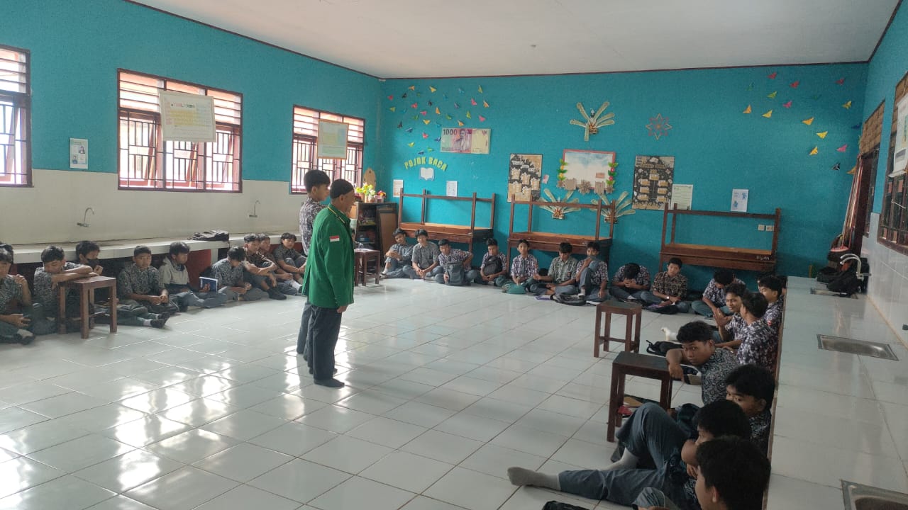 BKPRMI KERJASAMA SMA 11 LUTIM LAKSANAKAN AMALIA RAMADHAN