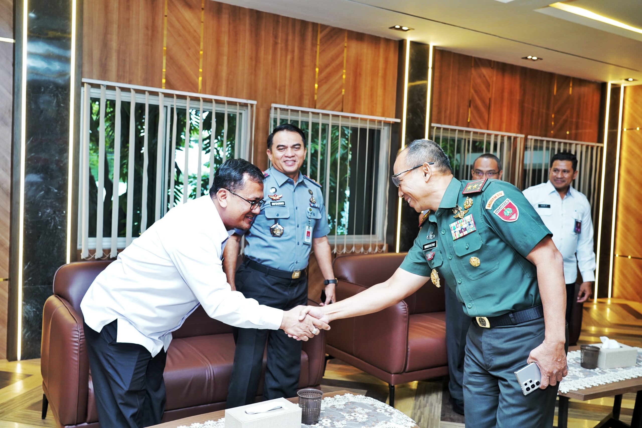 Pererat Hubungan Silaturahmi, Pangdam XIV/Hsn Terima Kunjungan Kakanwil Ditjenpas