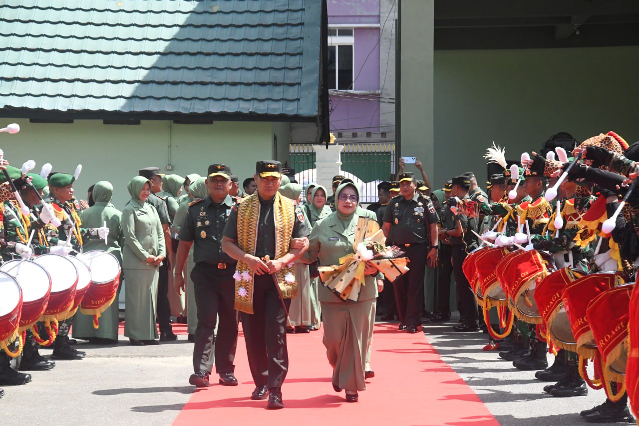 Pangdam XIV/Hasanuddin Laksanakan Kunjungan Kerja ke Wilayah Korem 143/HO