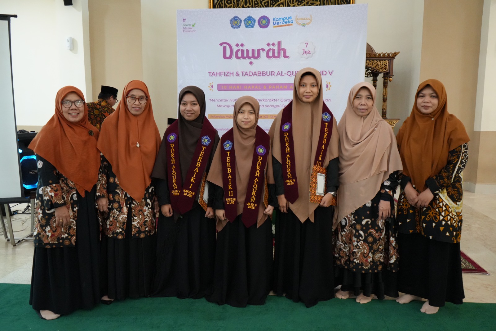 Daurah Tahfizh Jilid V Ditutup, Syaiqotul Husna Hasan Sukses Menyelesaikan Hafalan 30 juz