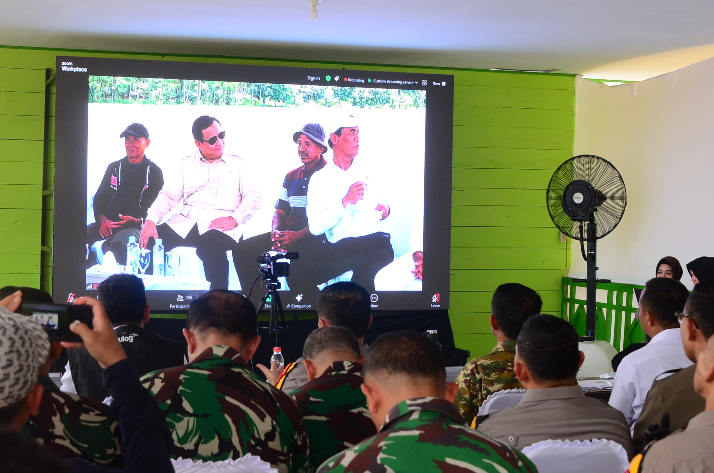 Pangdam XIV/Hsn Bersama Forkopimda Sulsel Ikuti Panen Raya Padi Serentak di 14 Provinsi Secara Vitual