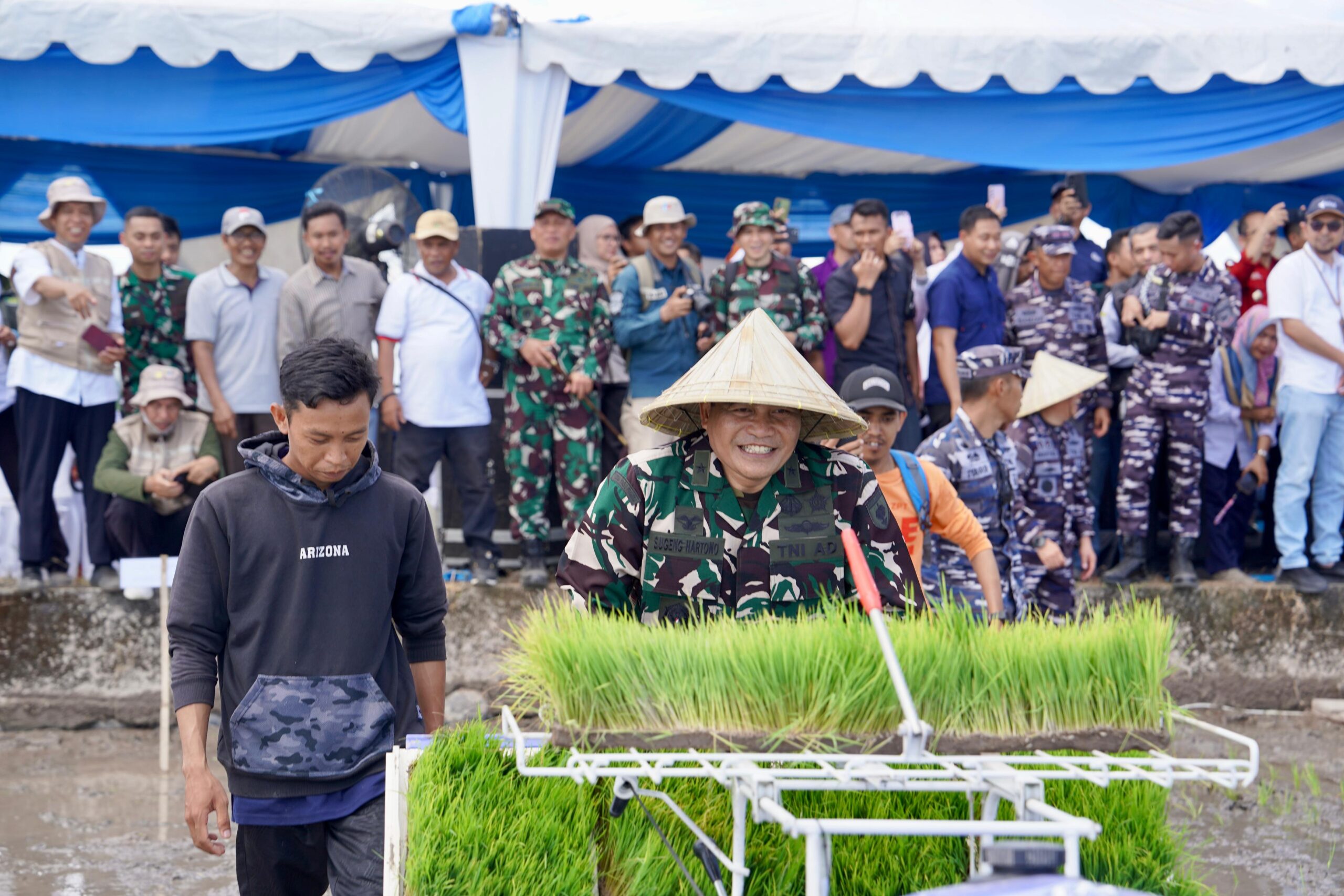 Kasdam XIV/Hsn Hadiri Gerakan Tanam Padi Serentak Bersama Presiden RI Secara Virtual
