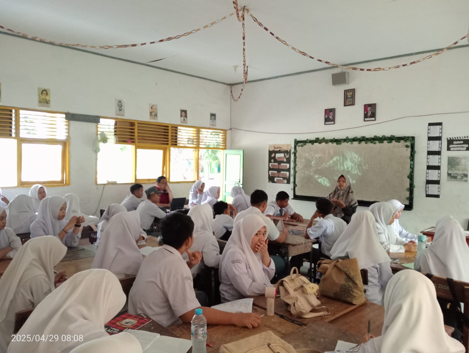 Supervisi Akademik Guru Mulok Mata Pelajaran Bahasa Daerah Massenrempulu