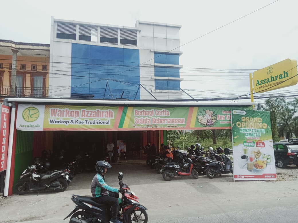 Azzahrah Coffee Shop & Traditional Cake Resmi Buka Outlet di Kawasan BTP, Makassar