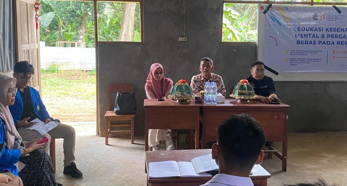 Sosialisasi dan Edukasi Kesehatan Mental dan Pergaulan Bebas Remaja di SMA Muhammadiyah Bontomarannu Gowa