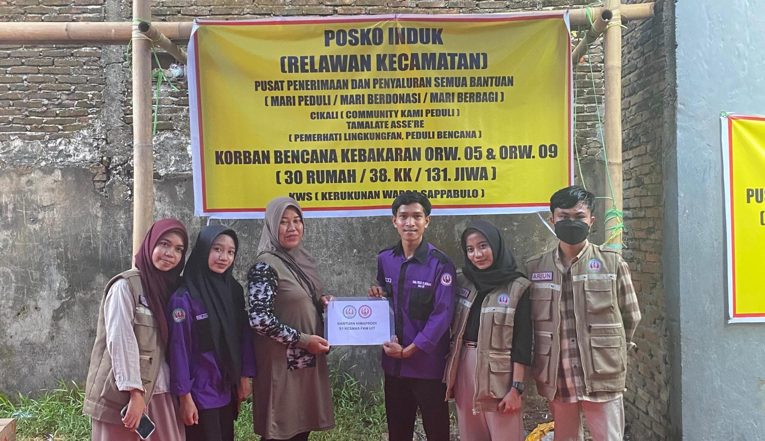Himaprodi S1 Kesmas FKM UIT Mengunjungi Korban Bencana Kebakaran
