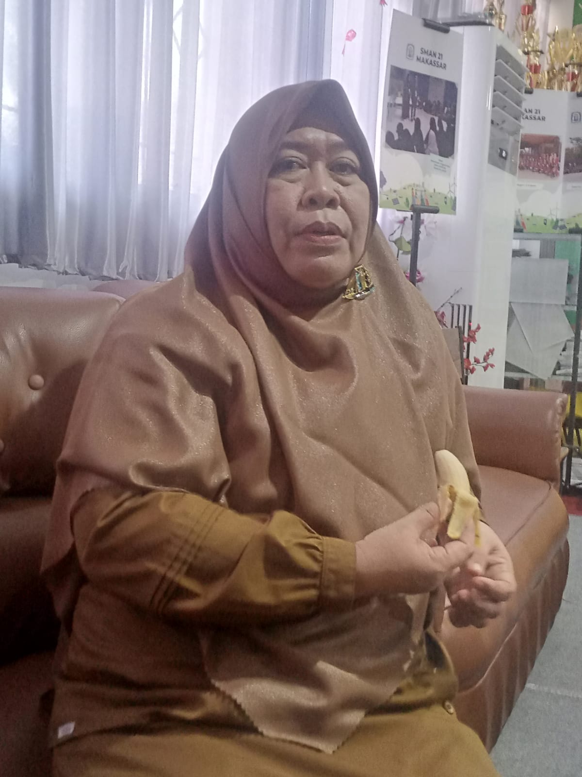 Dr.Andi Ernawati S.pd.M.pd. : KONDISI KINI, KEPSEK KIAN TERTANTANG
