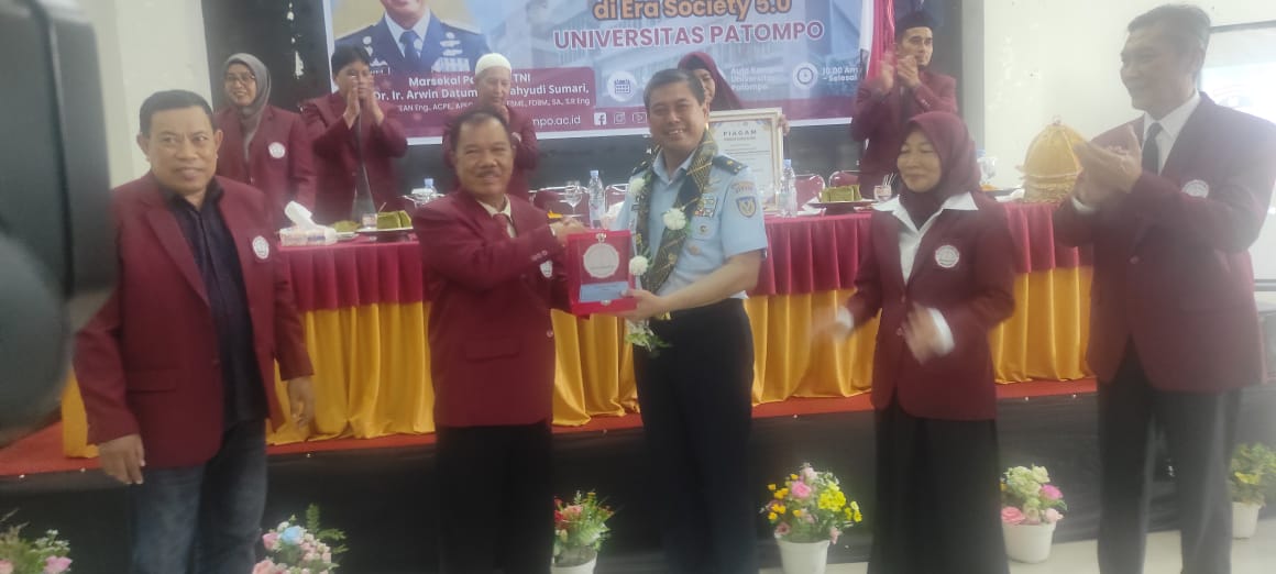Marsekal Bintang Satu Beri Kuliah Tamu di Universitas Patompo, Bahas AI di Era Society 5.0