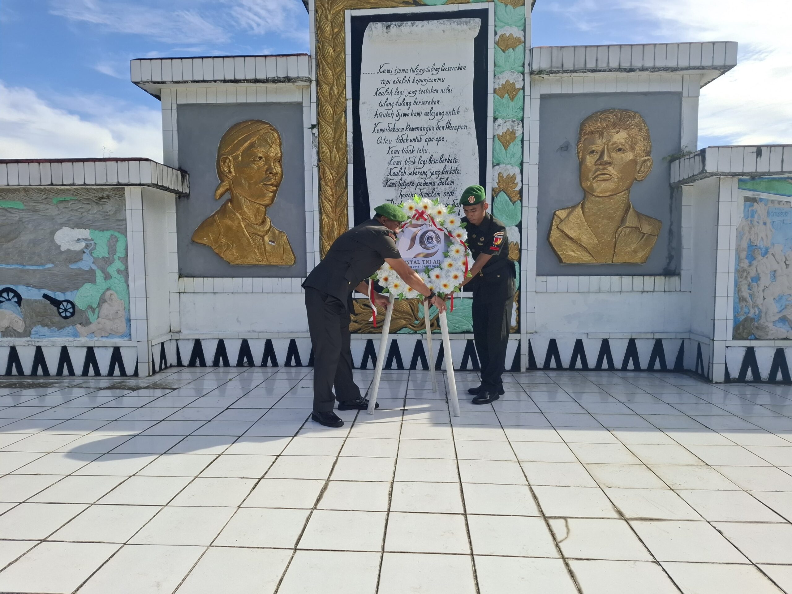 Ziarah Rombongan Warnai HUT Ke-79 Bintal TNI AD di TMP Kairagi Manado