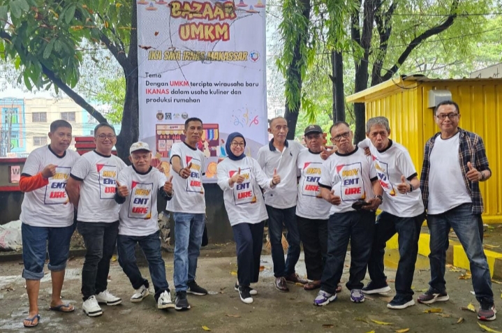 IKATAN KELUARGA ALUMNI SMU IRNAS (IKANAS) GELAR BAZAR UKM SEHARI PENUH