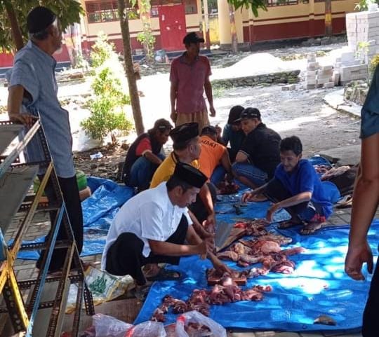 Gubernur Sulsel Andi Sudirman Sumbang Satu Ekor Sapi Kurban di SMAN 1 Bantaeng