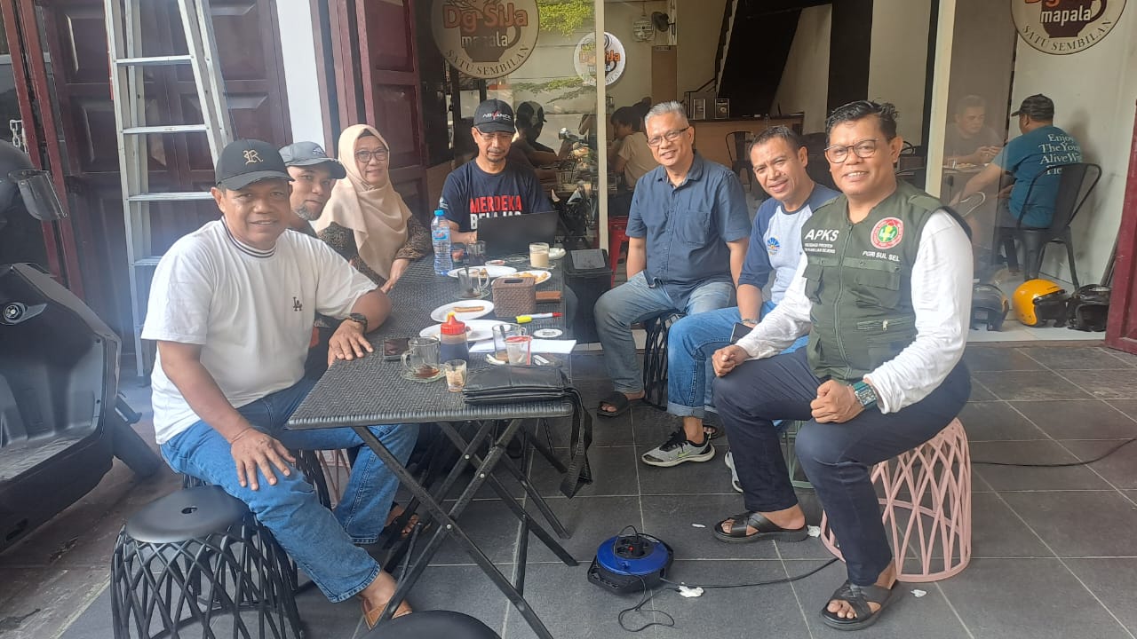 Wamen Dikdasmen Dr. Fajar Riza Ul Haq Pembicara Kunci Seminar Nasional APKS PGRI Sulsel Dihadiri Lima Ratusan Peserta