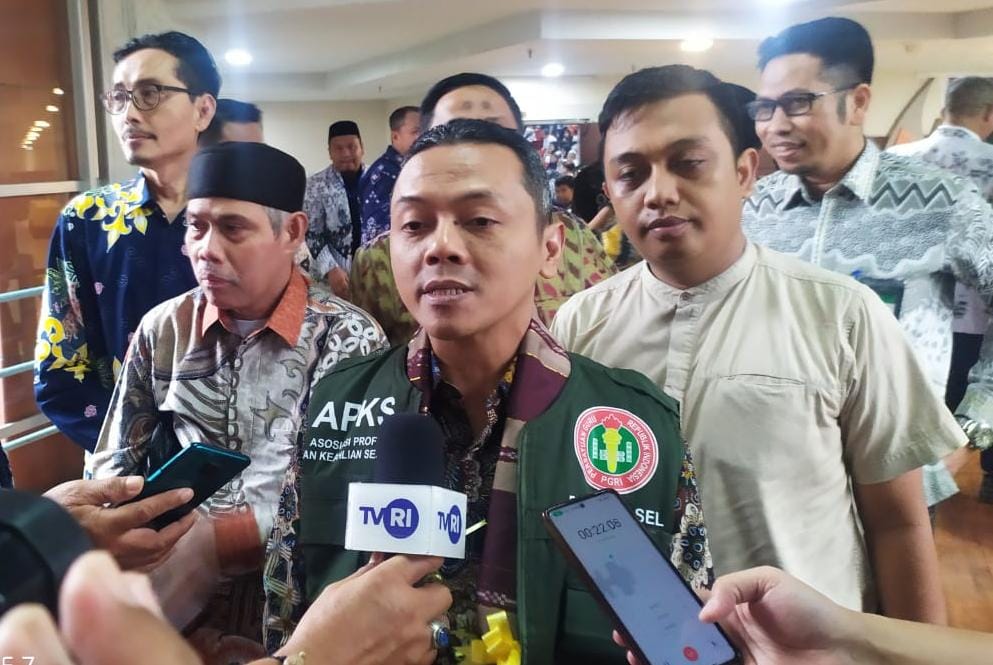 Wamen Dikdasmen Dr. Fajar Riza Ul Haq: Deep Learning Fokus Perbaiki Kesejahteraan dan Administrasi Guru