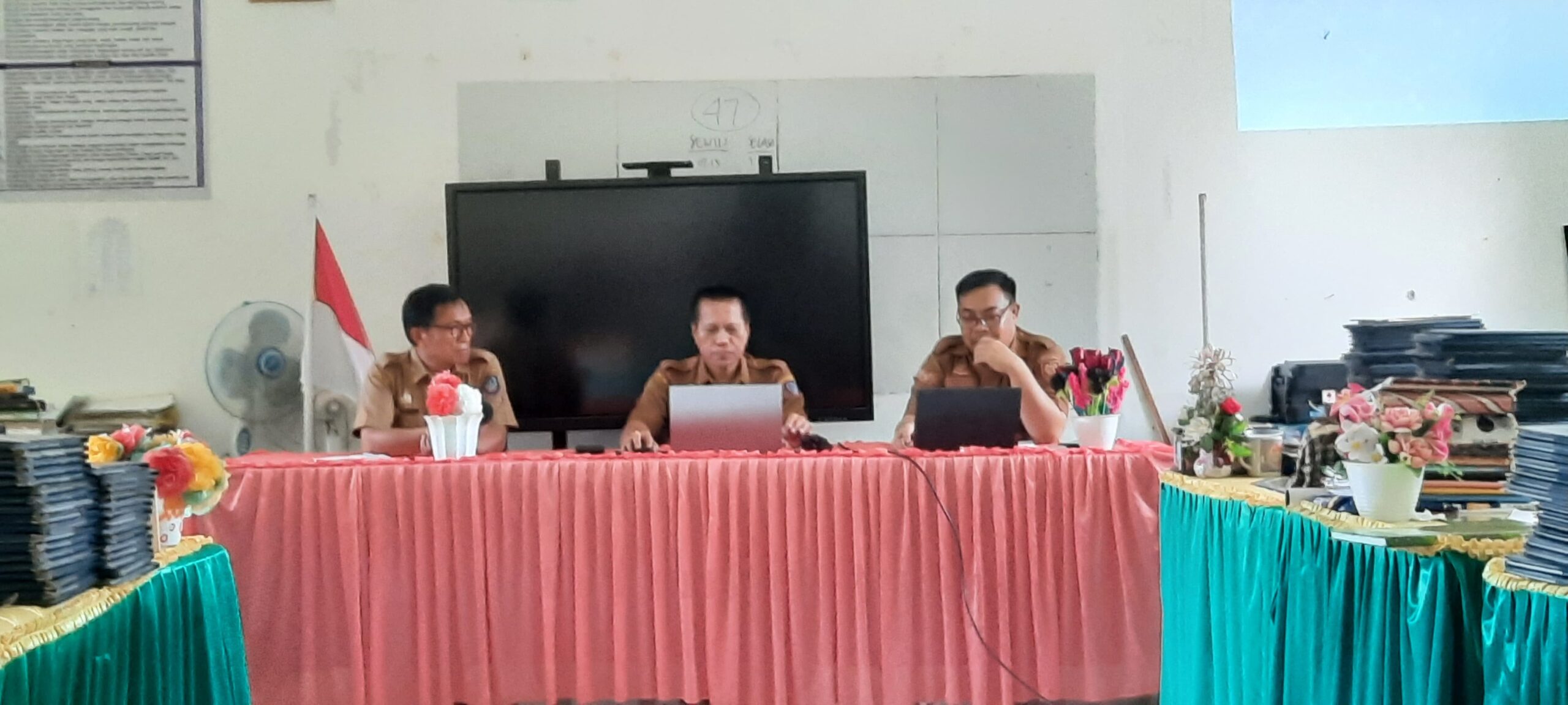 Sosialisasi Permendikdasmen Nomor 9 dan 10 Tahun 2025 di SMA Negeri 2 Enrekang
