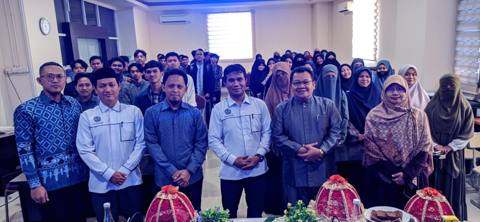Prodi KPI FAI Unismuh Makassar Gelar Kuliah Tamu Datangkan Ketua Prodi KPI Pascasarjana UIN Alauddin Dr. H. Kamaluddin Tajibu