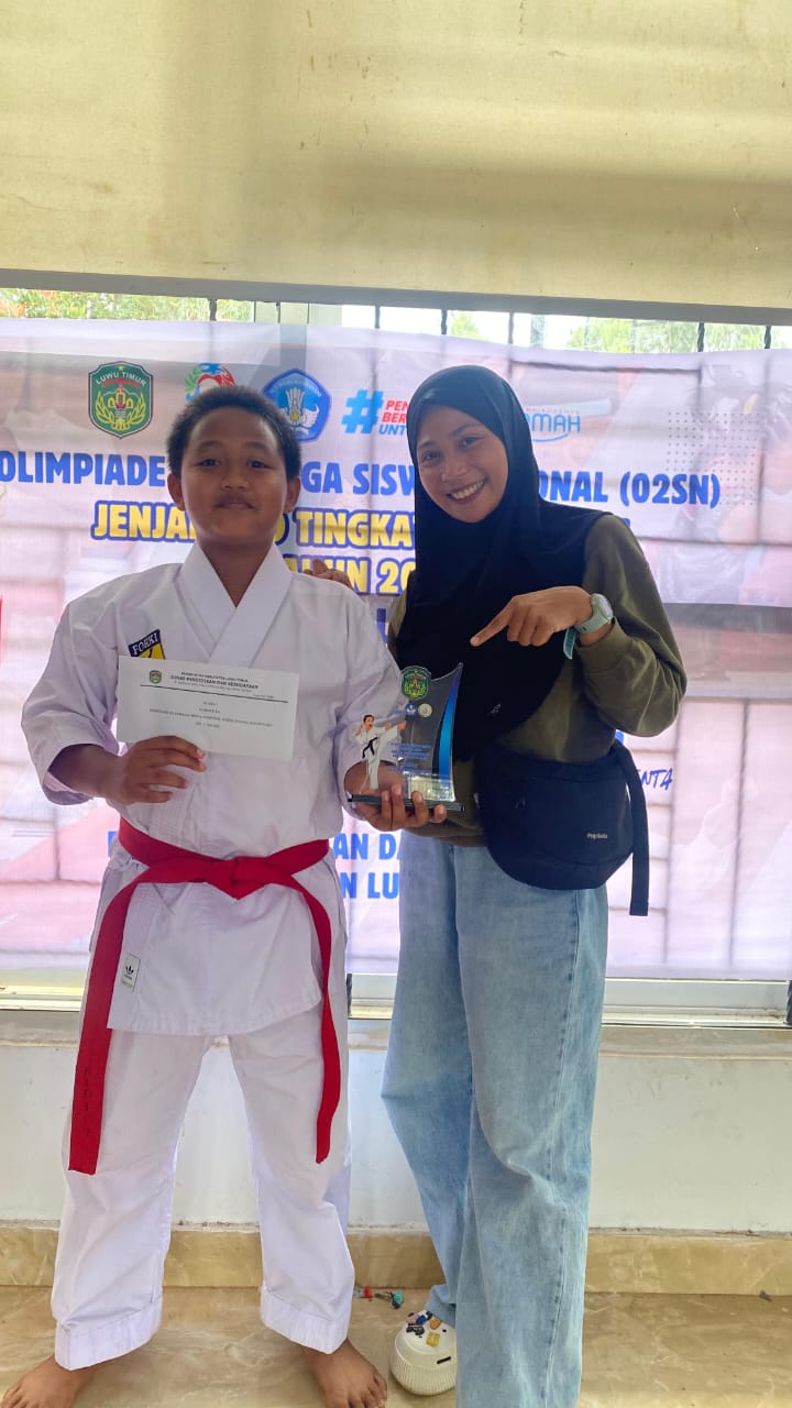Siswa SDN 247 Sorowako Raih Juara 1 O2SN Karate Kabupaten Luwu Timur 2025