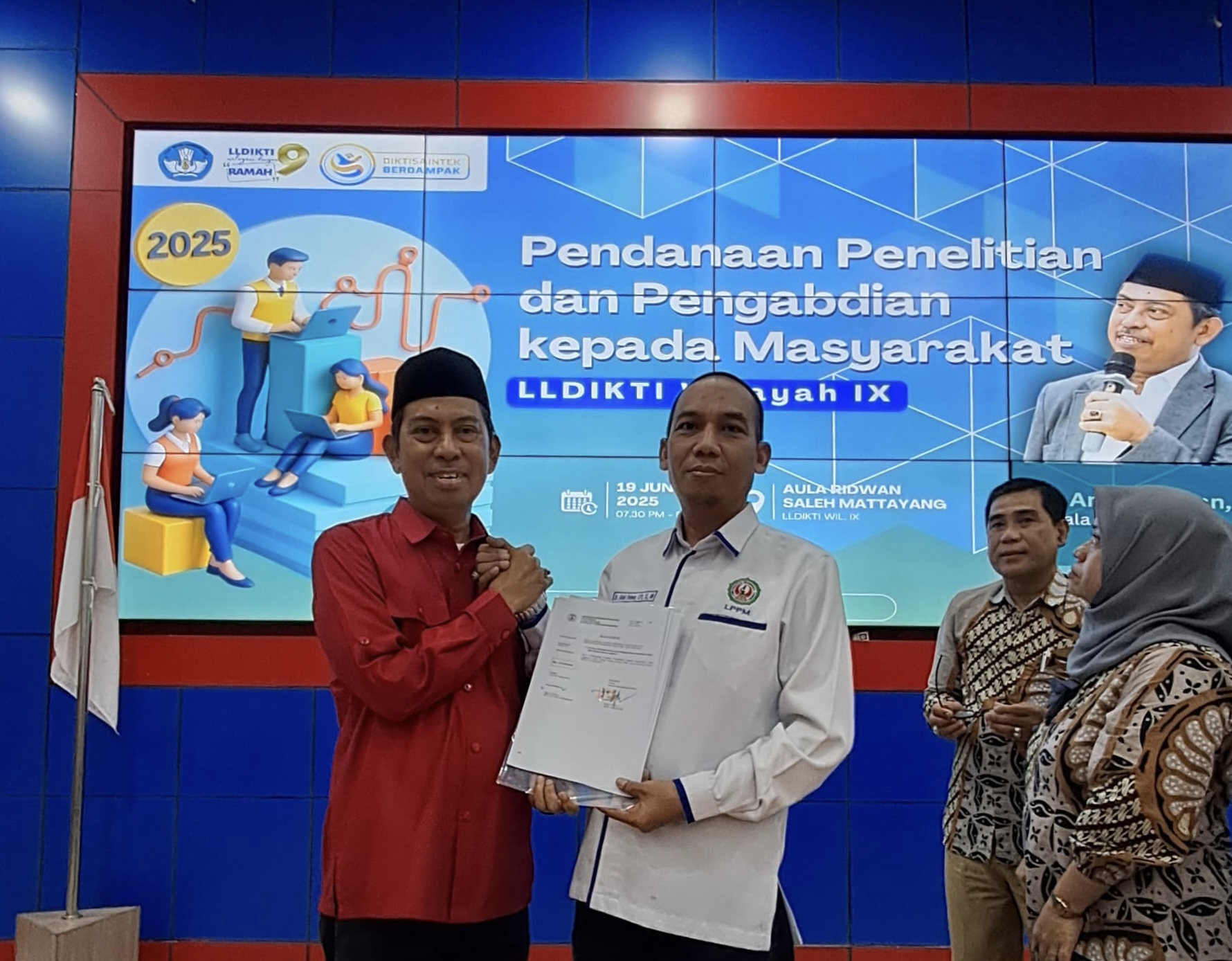 Universitas Indonesia Timur Raih Peringkat Pertama Penelitian dan Kedua Pengabdian Berdasarkan Jumlah Judul di Klaster Pratama LLDIKTI Wilayah IX