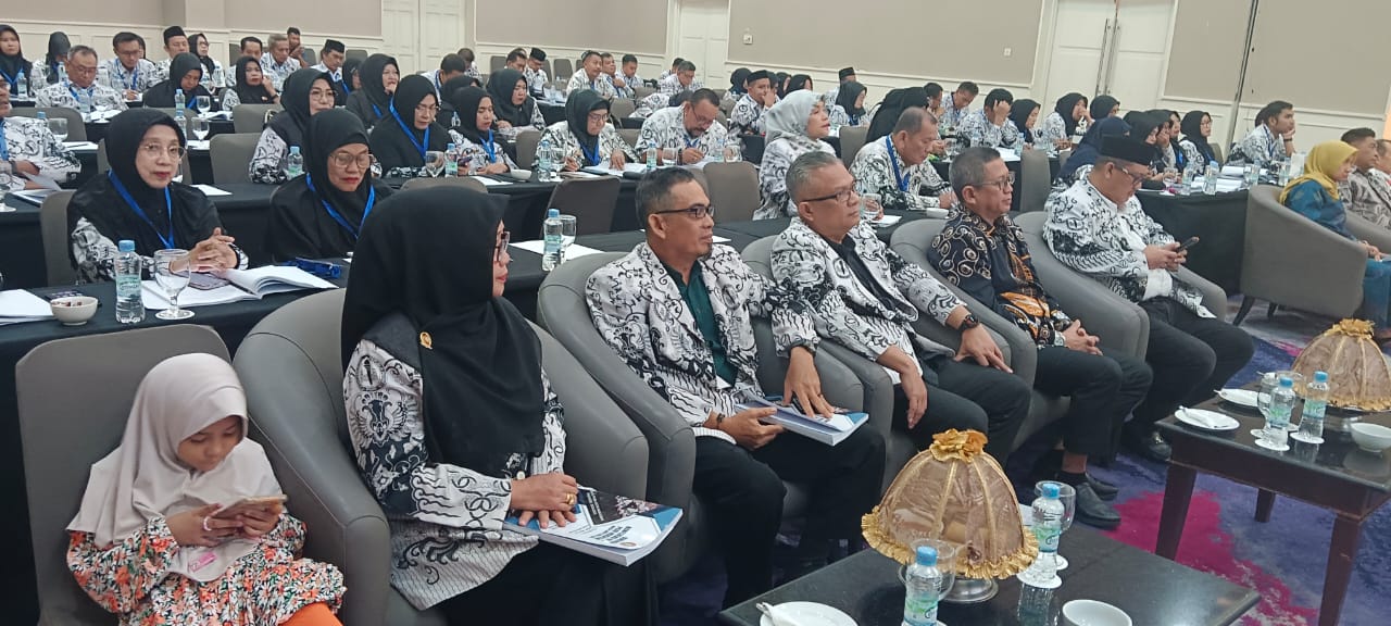 Konferensi PGRI Kota Makassar Sukses Terlaksana Terpilih Pengurus Baru Masa Bakti 2025-2030, Ini Nama- Namanya