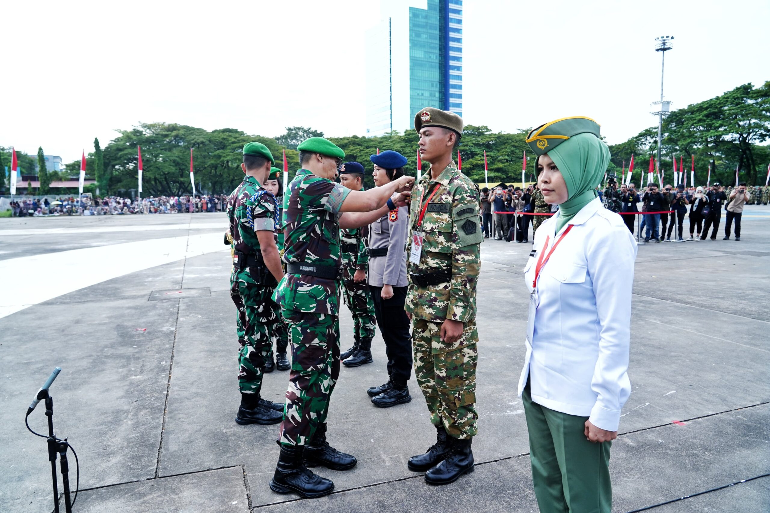 Dipimpin Pangdam XIV/Hsn, Penutupan SPPI Batch-3 Makassar Penuh Haru dan Syukur Mantan Siswa