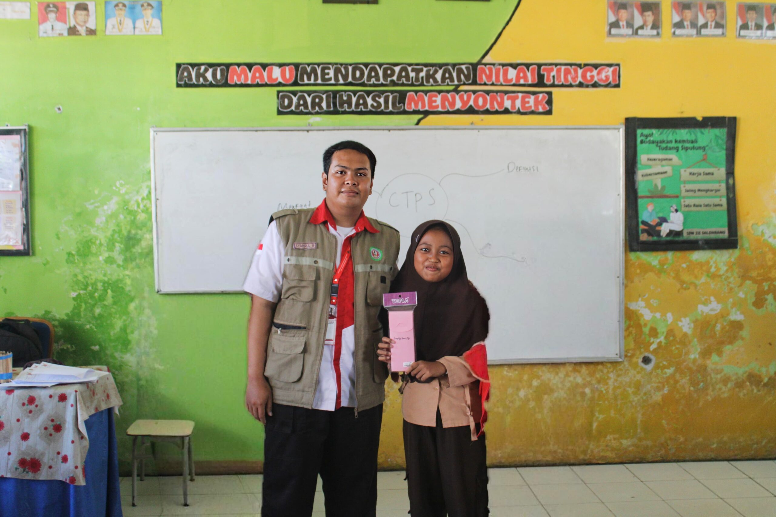 “SENYUM SEHAT ANAK DESA MELALUI CUCI TANGAN PAKAI SABUN ( CTPS )” KKN KEBANGSAAN XIII.