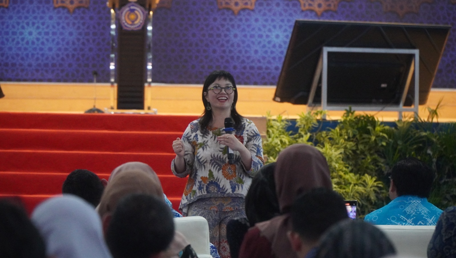 Pembicara di Unismuh, Wamendiktisaintek Prof Stella Tekankan Tiga Pilar Utama Penulisan Karya Ilmiah