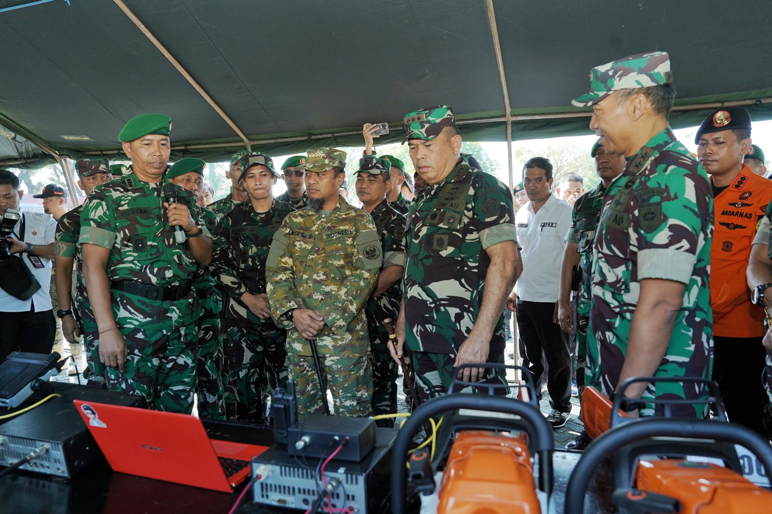 Pangkogabwilhan II Cek Langsung Kesiapan Batalyon Komposit PRCPB Kodam XIV/Hsn