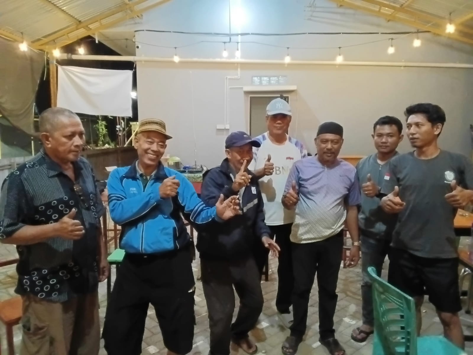 Tumbangkan’ Lawan-lawannya, Pasangan H Bahar Cs dan Samsu Abdillah Cs Juara I Liga Mini Domino Warkop Munir BPS 2
