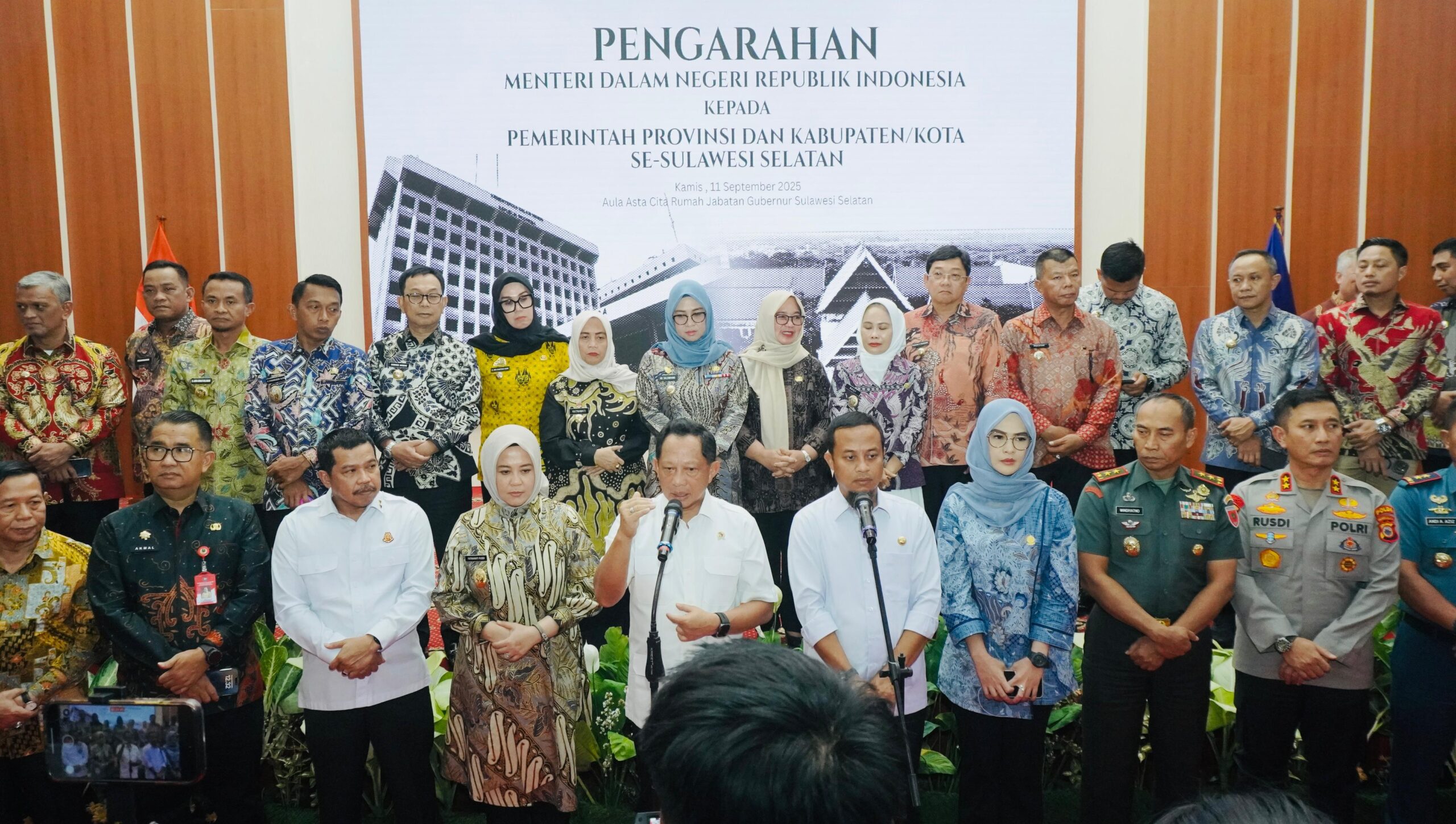 Wujud Sinergi Pemerintah Pusat dan Daerah, Pangdam XIV/Hsn Hadiri Rapat Forkopimda Bersama Mendagri RI
