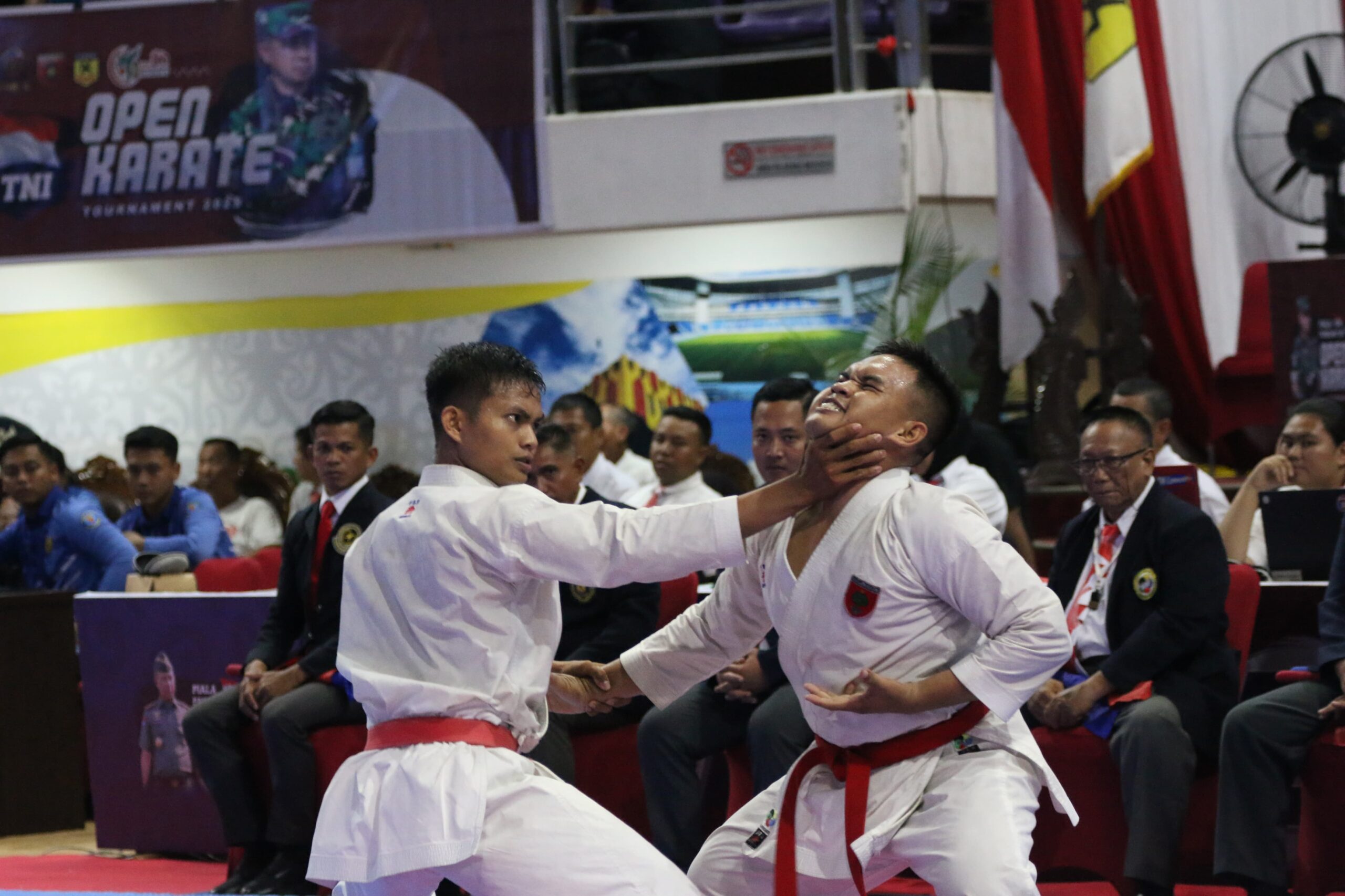 Atlet Karate Kodam XIV/Hsn Borong 23 Medali Pada Ajang Bergengsi Karate Open Tournament Piala Panglima TNI 2025