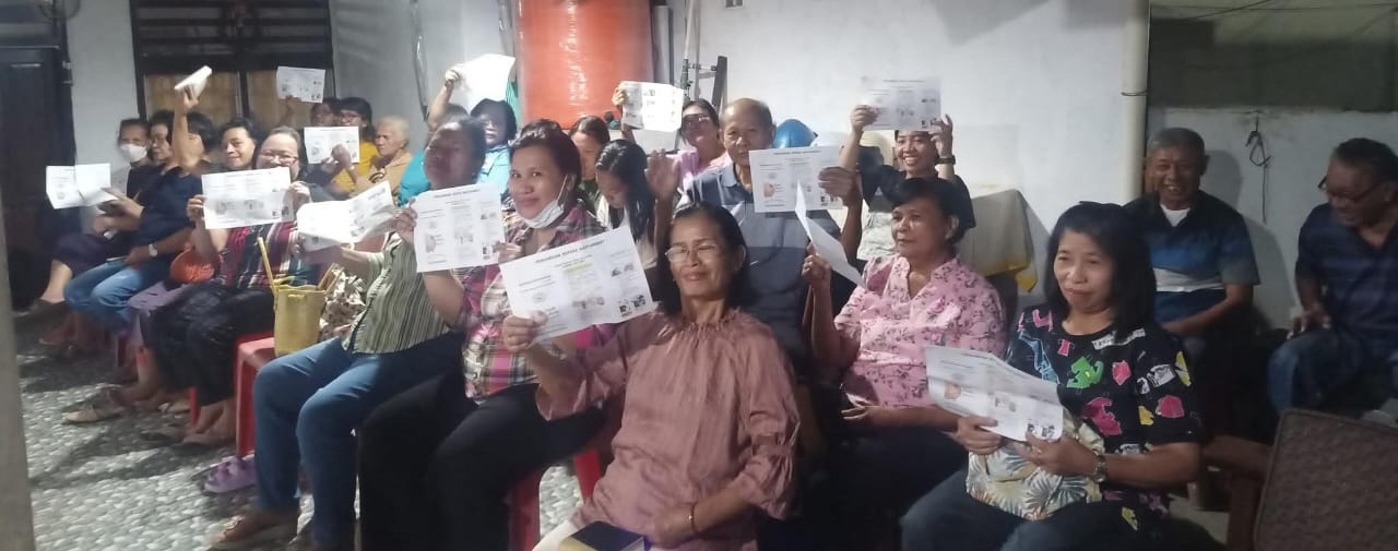 Tim PKM STIK Stella Maris Edukasi Warga Karunrung Makassar Jaga Tekanan Darah, Hindari Stroke
