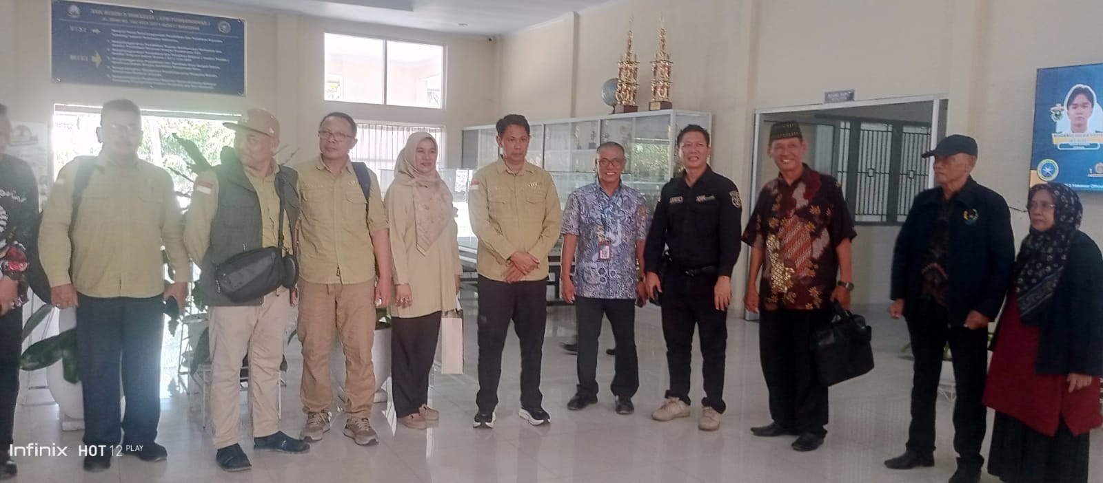 MKKS SMK KABUPATEN KUTAI KARTANEGARA KUNJUNGI SMK 5 MAKASSAR.