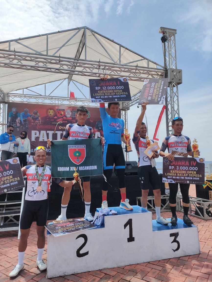 Atlet Triathlon Kodam XIV/Hsn Raih Prestasi di Kejuaraan Balap Sepeda “Tour de Pattimura” Piala Panglima TNI