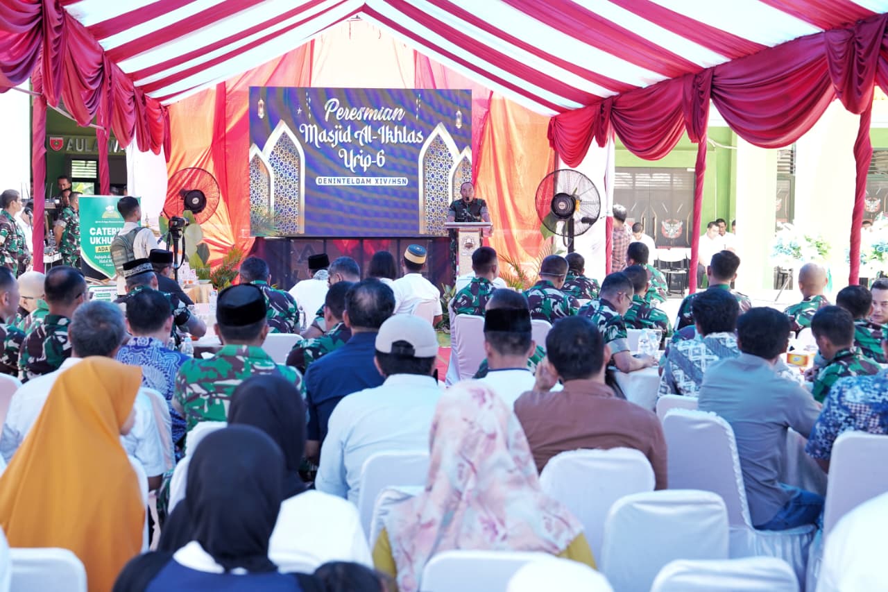 Resmikan Masjid Al-Ikhlas Deninteldam XIV/Hsn, Pangdam Ajak Prajurit Makmurkan Rumah Allah