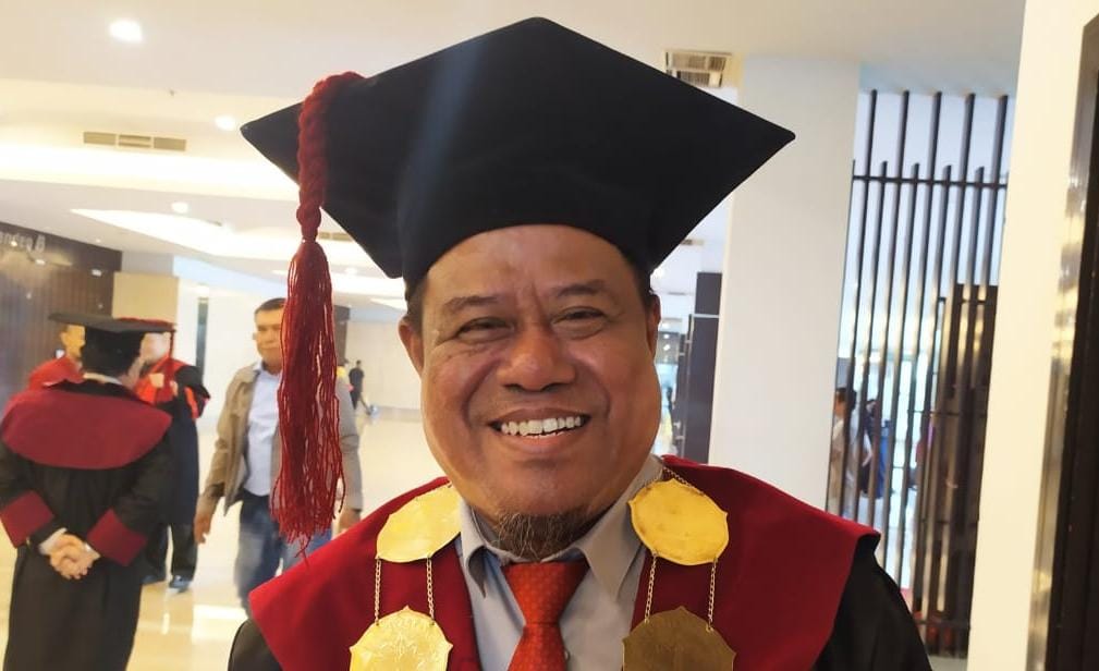 Dr. Syarifuddin Resmi Gantikan Dr. Elpisah sebagai Direktur Pascasarjana Universitas Patompo