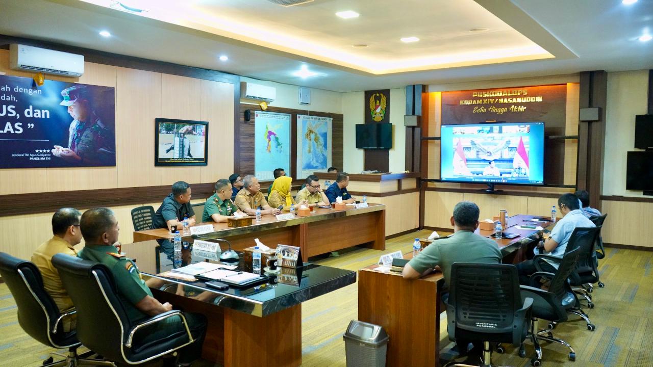 Sinergi untuk Ekonomi Rakyat : Pangdam Hasanuddin Ikuti Vicon Nasional Koperasi Merah Putih
