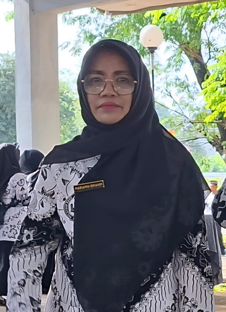 UPT SPF SMPN 8 Makassar Raih Juara I Paduan Suara HUT PGRI