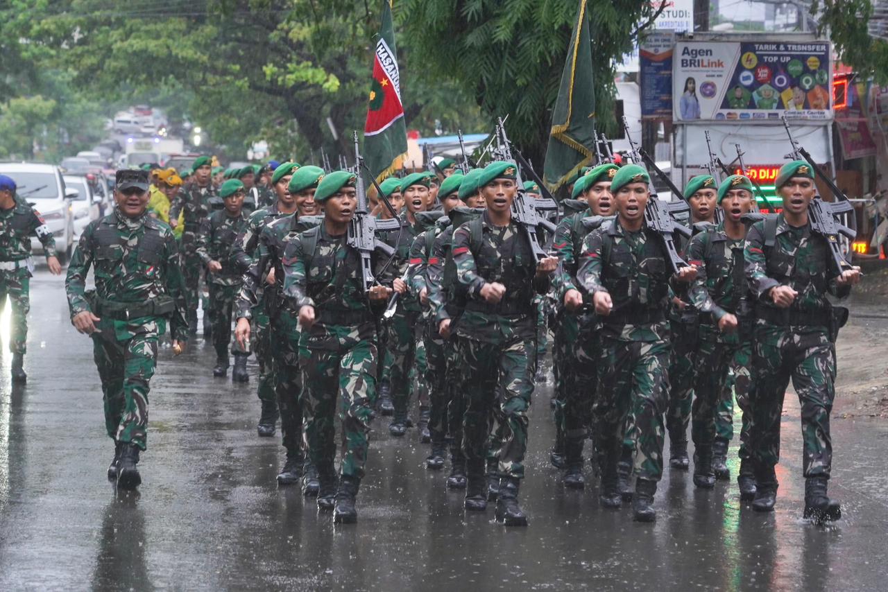 Guyuran Hujan Tak Menggoyahkan Tekad Prajurit di Hari Juang Infanteri ke-77