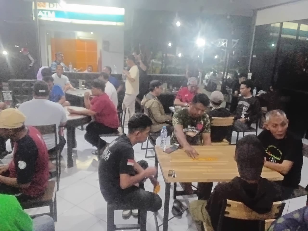 LMD Sport Makassar Gelar Turnamen Mini Domino di Instrumen Cafe, Bang Unding dan Ade Jadi Sponsor