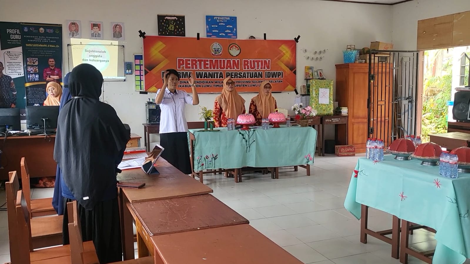 Rapat Koordinasi MKKS Wilayah XII Dirangkaikan Pelepasan Kepsek SMAN 3 Lutim