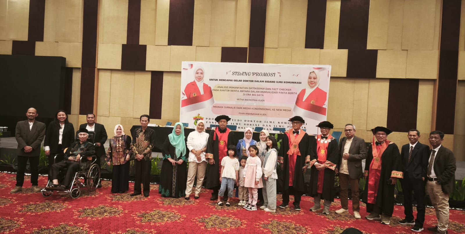 Dua Saudari Raih Doktor Ilmu Komunikasi Unhas Bersamaan, Lahirkan Dua Model Baru Kajian Jurnalistik