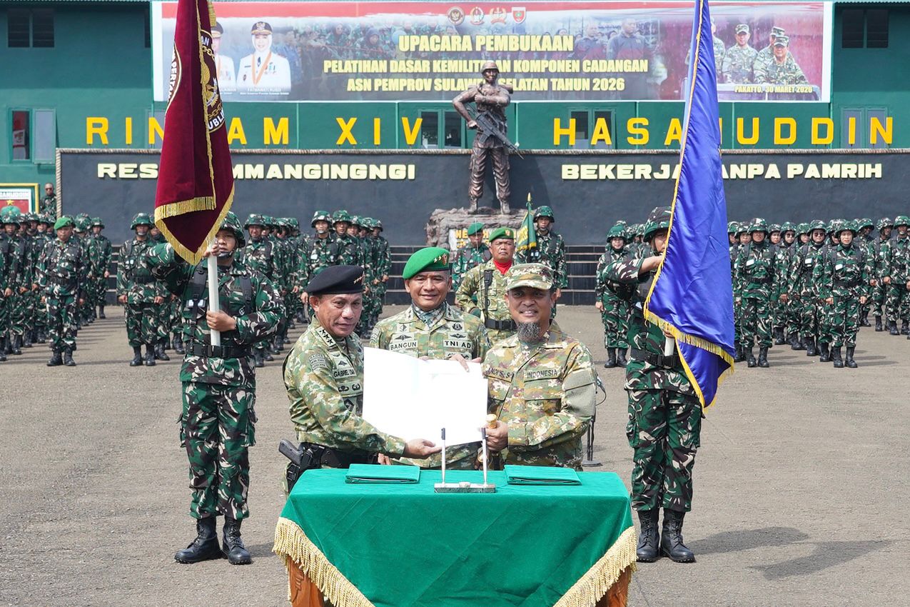 Perkuat Pertahanan Negara, Kodam XIV/Hasanuddin Gelar Latsarmil Komcad ASN Pertama di Indonesia